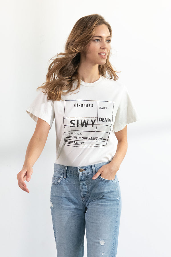 Melinda Tee In Nature Note